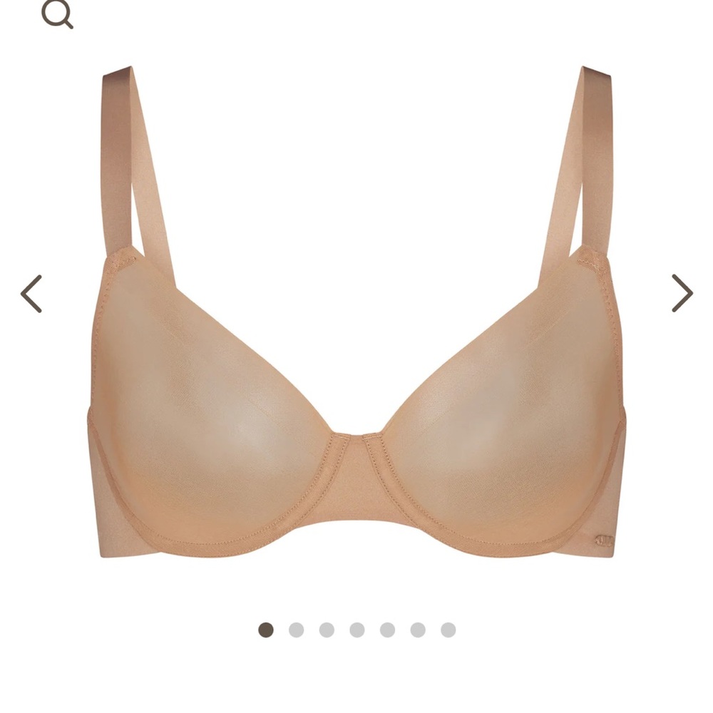 Skims No Show Molded Unlined Demi Bra